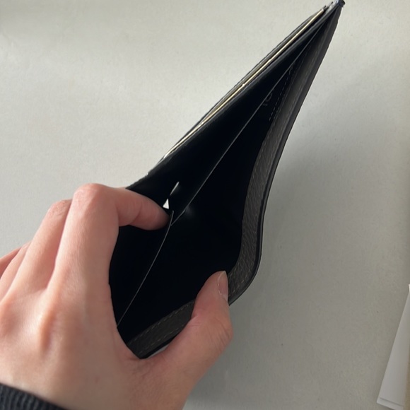 Authentic Fendi wallet - Picture 7 of 7